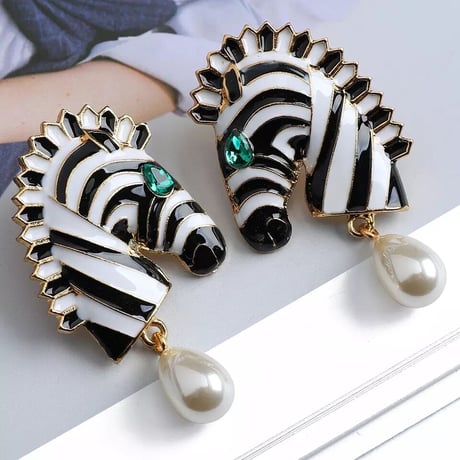 Zebra Pierce