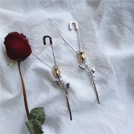 Singles Rose Clip Pierce