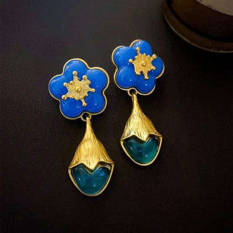 Flower Antique Pierce
