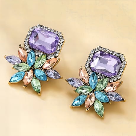 Pale Square Bijou Pierce