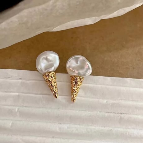 Baroque Pearl Icecream Pierce