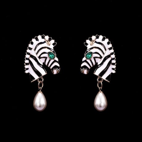 Zebra Pierce
