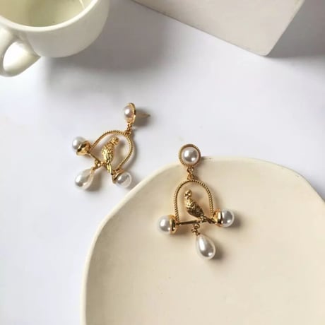 Bird Cage Pearl Pierce