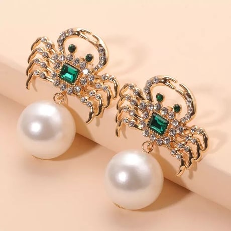 Big Pearl Crab Pierce
