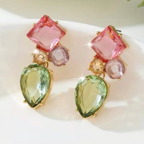 Pale Bijou Pierce
