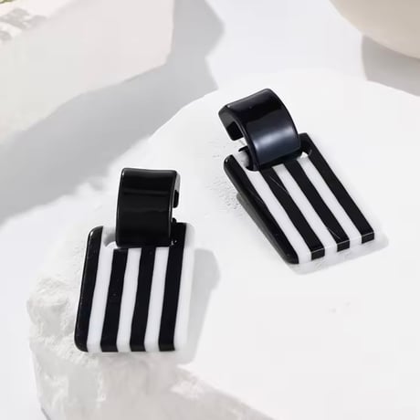 Stripe Square Pierce