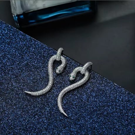 Snake Shape Pave Pierce