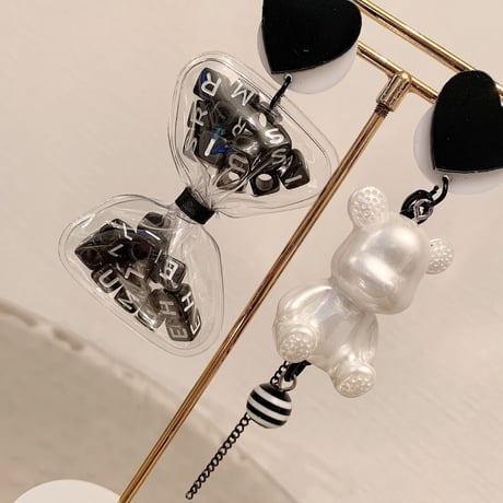 Asymmetry Teddybear Pierce