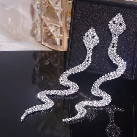 Snake Wiggle Long Pierce