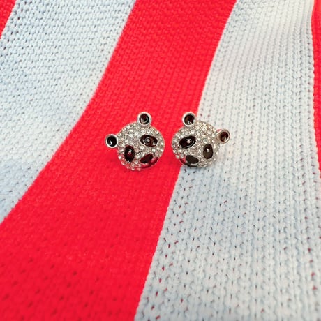Panda Pave Pierce