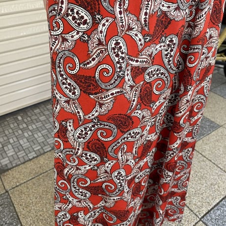 ペイズリー柄スカート