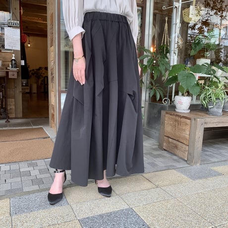 アシメデザインスカート