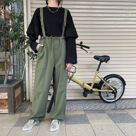 サス付きカーゴオーバーパンツ