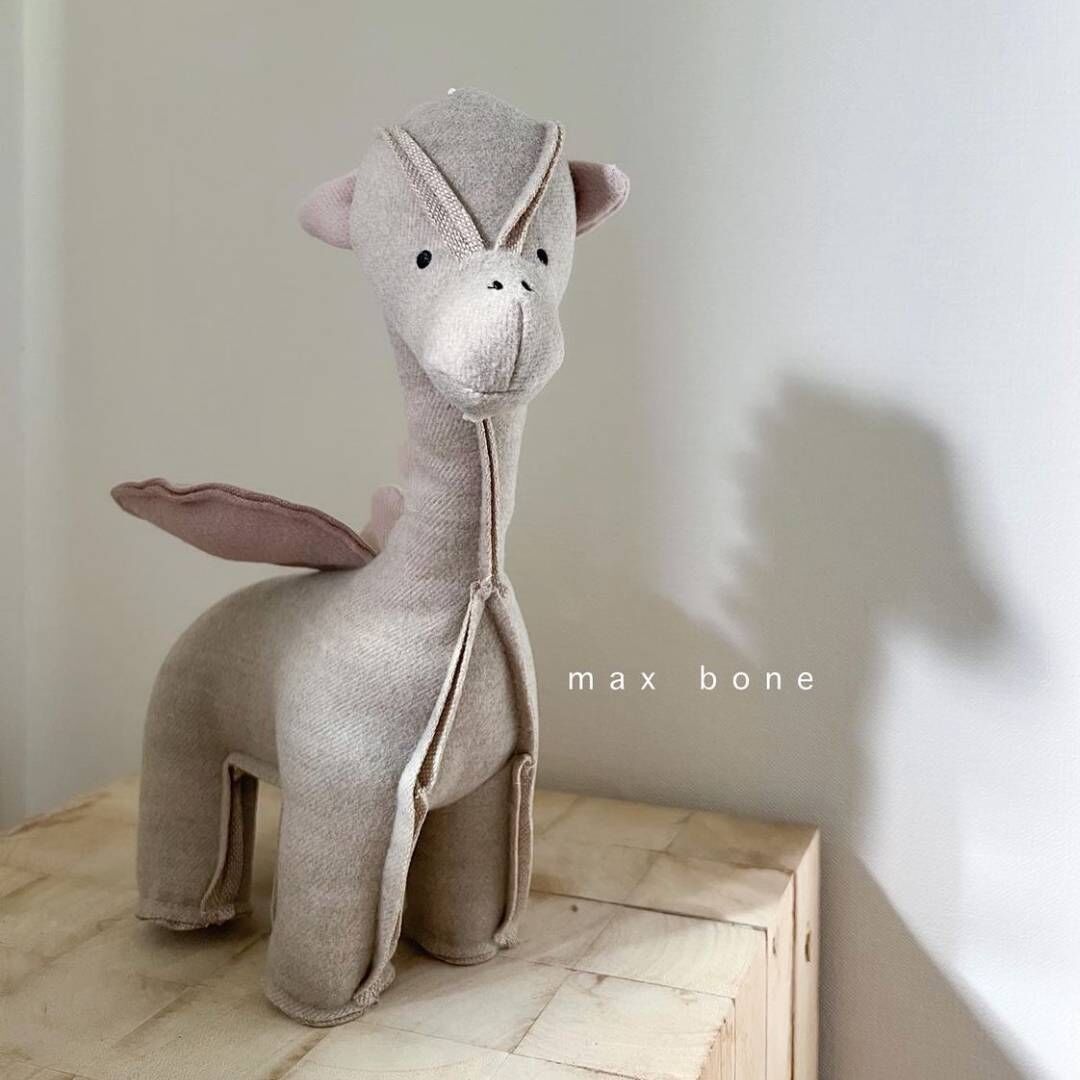 新品 MCM ドラゴン型ぬいぐるみ 箱付き 新品 MCM ドラゴン型ぬいぐるみ