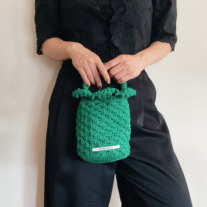 DOLCE & GABBANA かぎ針編み　ショルダーバッグ　グリーン ダウンロード編み図：PDFデータ》【かぎ針編み】パイナップルフリルの