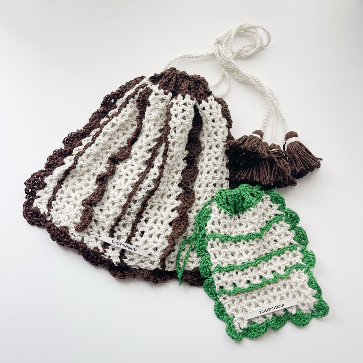 ダウンロード編み図：PDFデータ》【かぎ針編み】フリル巾着ポーチ