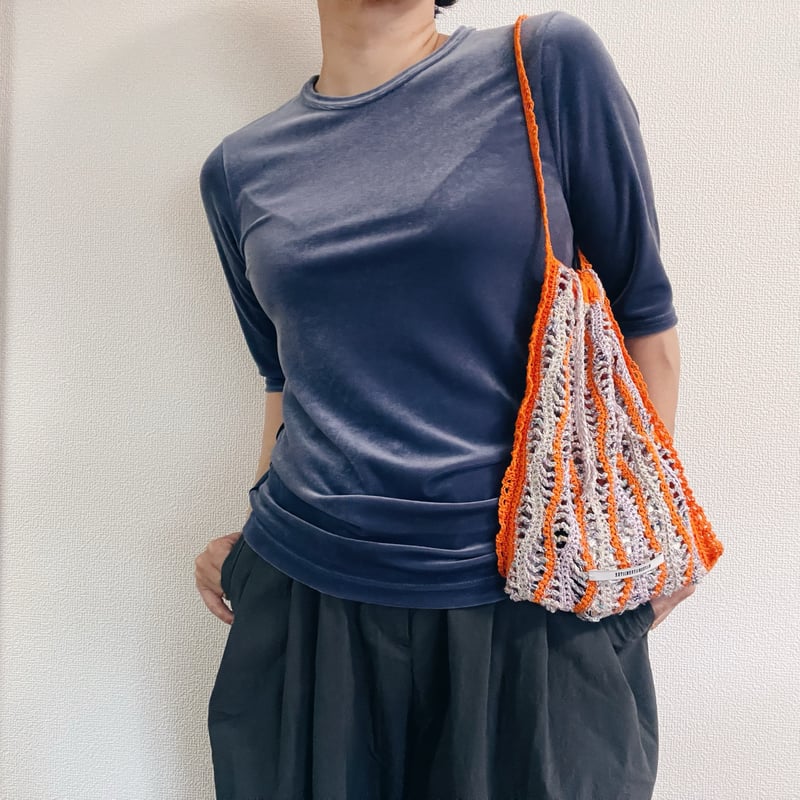ネイビー ポンポン付き編みバッグ ネイビー ポンポン付き編みバッグ