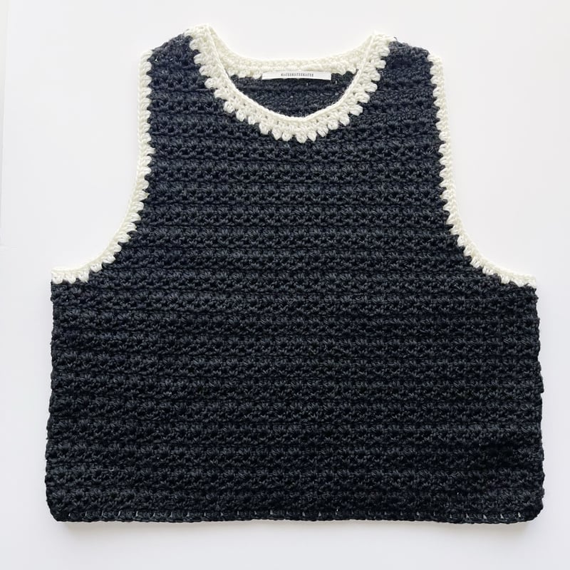 編み物Kit》【かぎ針編み】ロマンティックつけ襟のベスト 編み物Kit》【かぎ針編み】ロマンティックつけ襟のベスト