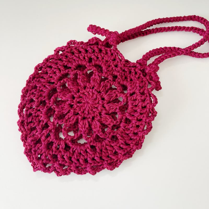 ピンク 編み物 クラッチバッグかぎ針編みのバッグ mqdefault.jpg