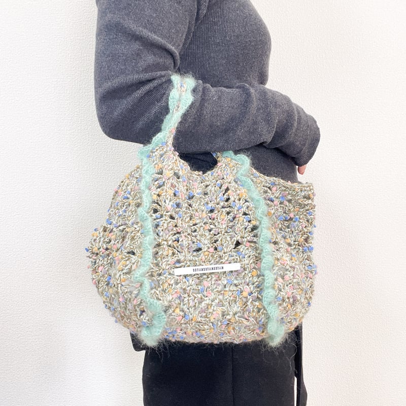 編み物Kit》【かぎ針編み】ミックスカラーポンポントート