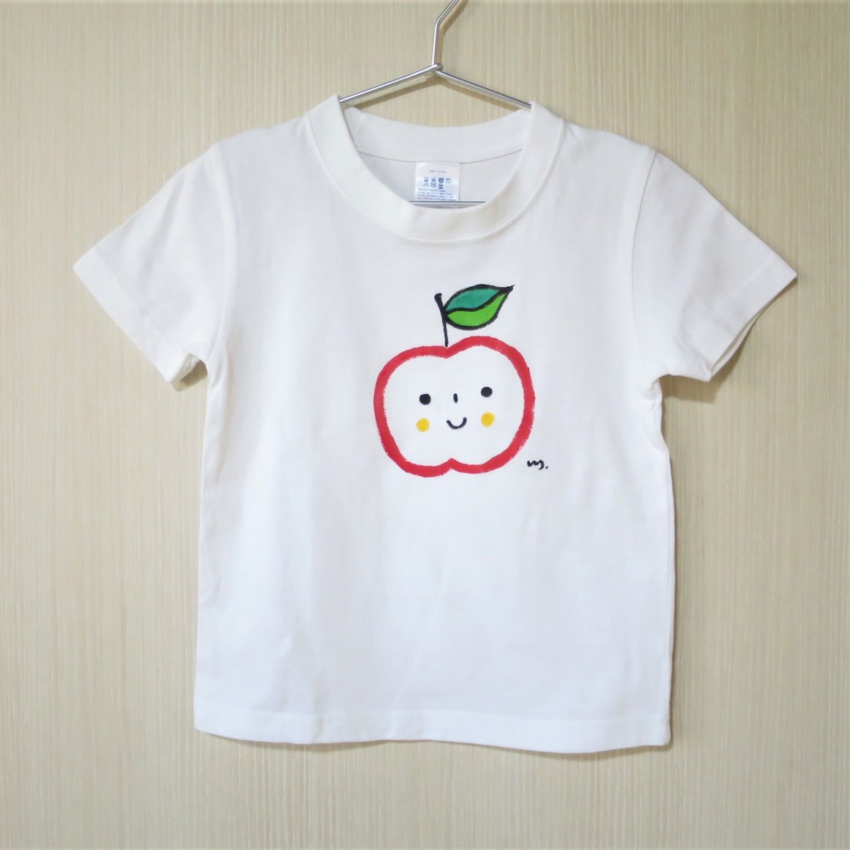 手描きTシャツ(こども)名入れ可 〈りんご〉 | アトリエ深雪のお店