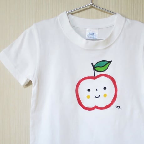 手描きTシャツ(こども)名入れ可　　〈りんご〉
