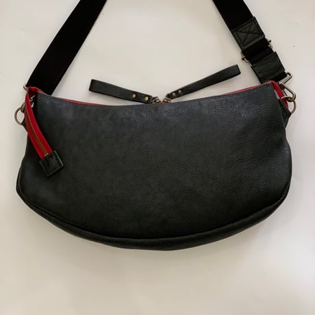 unisex / CURA / レザーショルダーバッグ