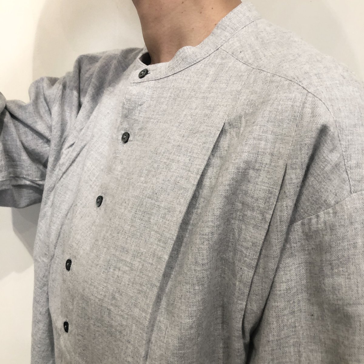 prit / ビエラシャンブレーピーチ起毛 スタンドカラータックブラウス
