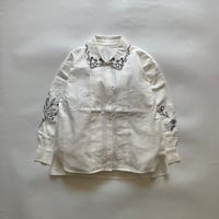 ladies / TUTIE. / フラワー刺繍シャツ