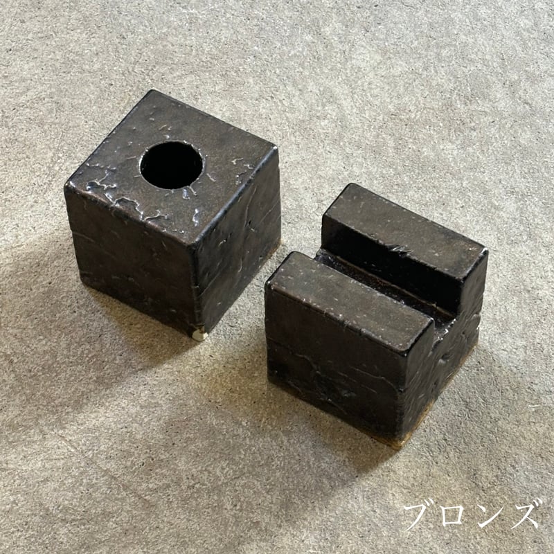 青銅製抽象人形 ダークグレー アズライト(藍銅鉱) 原石 102g｜天然石 原石 通販 キラリ石