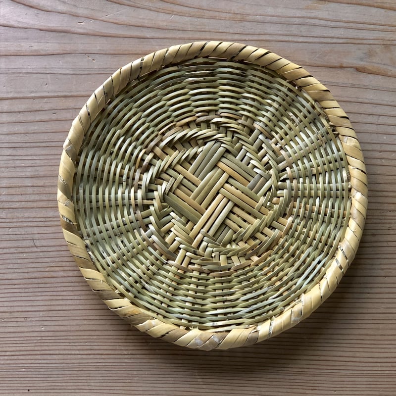 特別な日のギフト】手打ち生そば4人前＋自家製竹細工そばざる＋有田焼