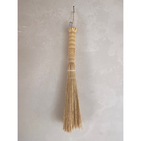 一点物　天然素材の手作り伝統的ほうき　全長約40cm 一点物 天然素材の手作り伝統的ほうき 全長約40cm - メルカリ