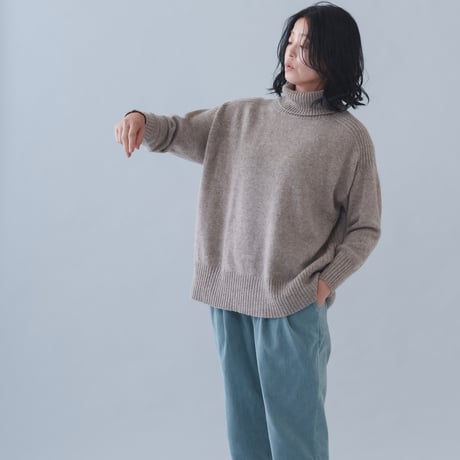 【予約販売】CA＆Co.  YAK スクエア タートルネックセーター
