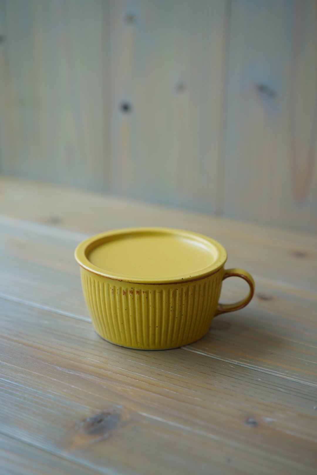 蓋付きスープカップ 筋彫り | ZOE L'Atelier de Poterie