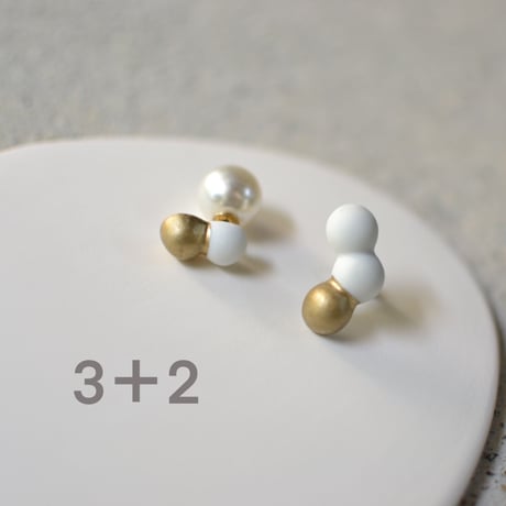 pompon ピアス/イヤリング