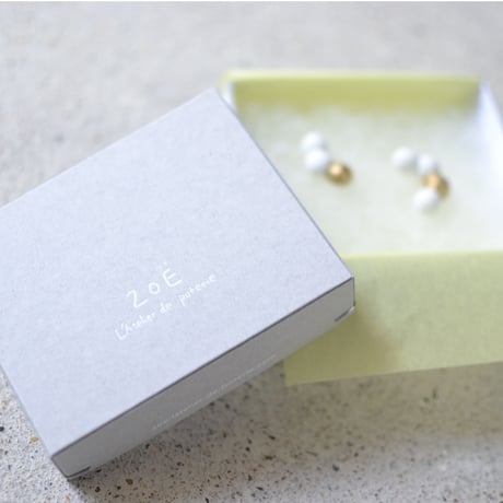pompon ピアス/イヤリング