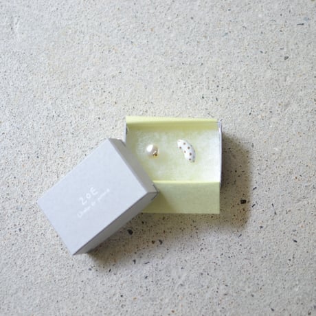 cashew ピアス