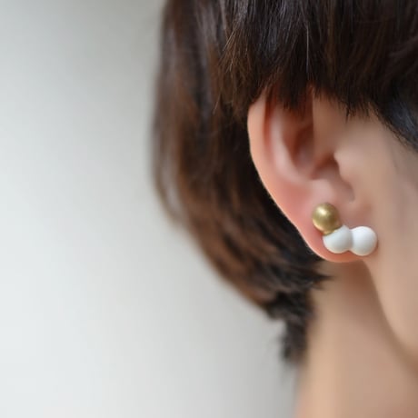 pompon ピアス/イヤリング