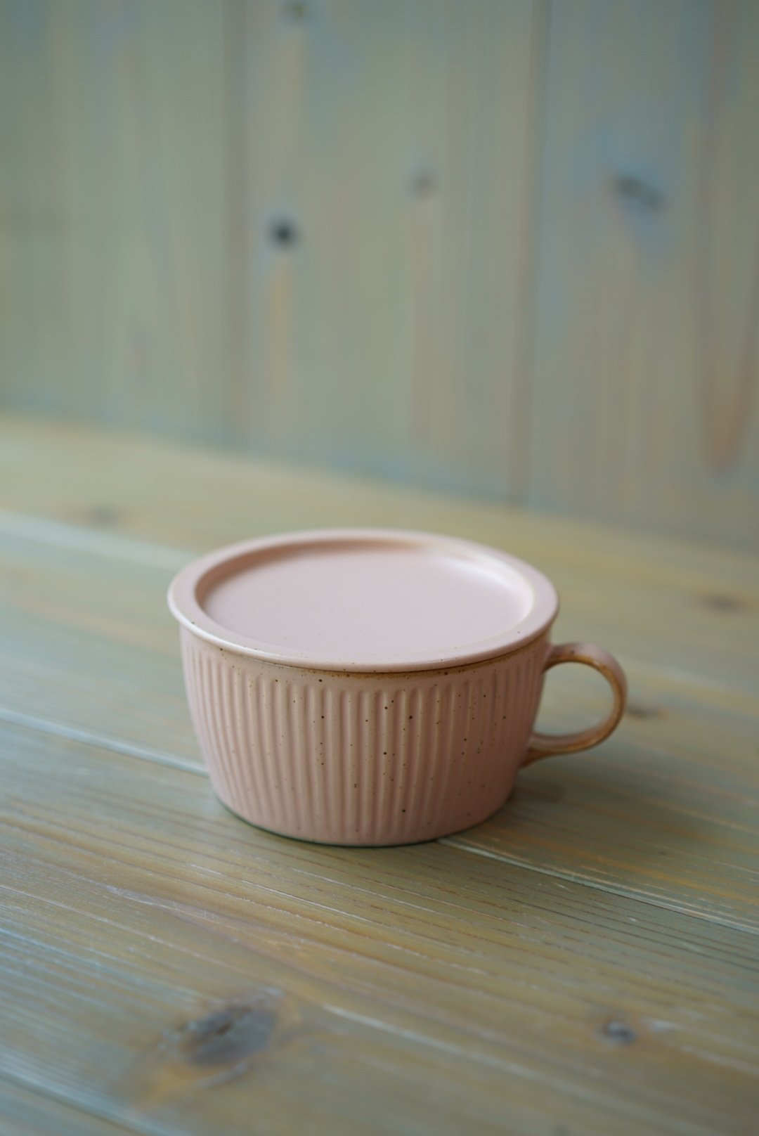 蓋付きスープカップ 筋彫り | ZOE L'Atelier de Poterie