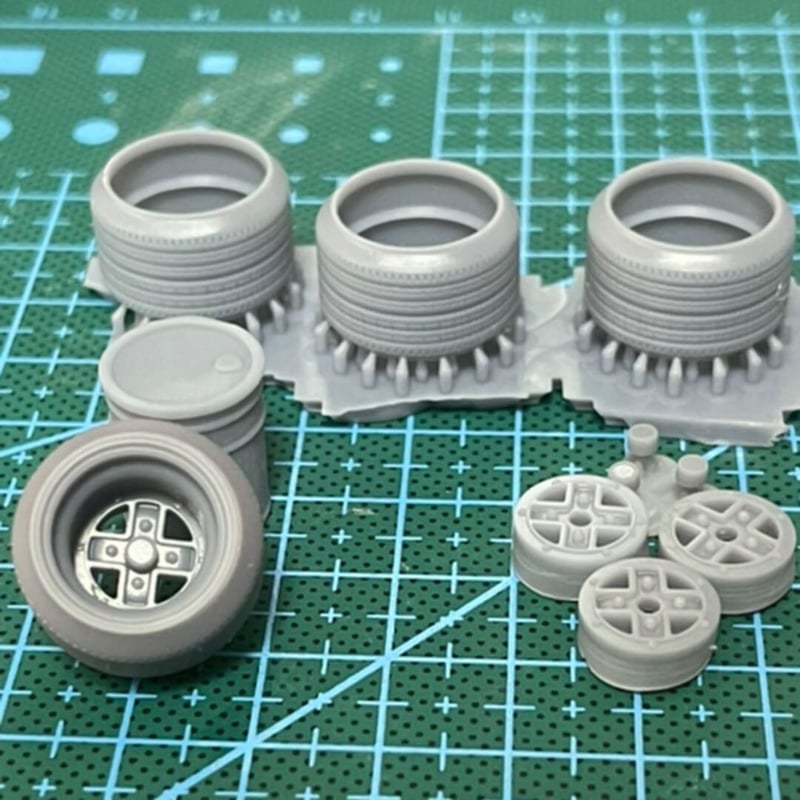 1/24スケール 13インチ ホイールM2＆引張タイヤセット（深リム