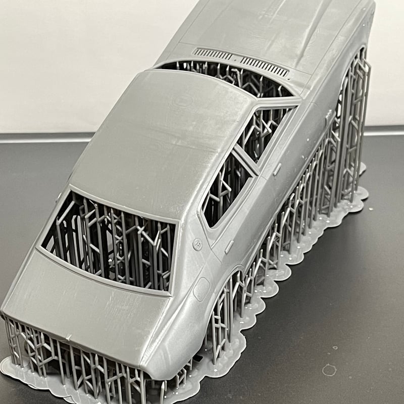 1/24スケール カーモデルキットタイプ「N-BU610 4ドア」 | スケール 