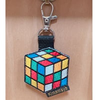 シュールな刺繍ワッペンキーホルダー(G-053ルービックキューブ)