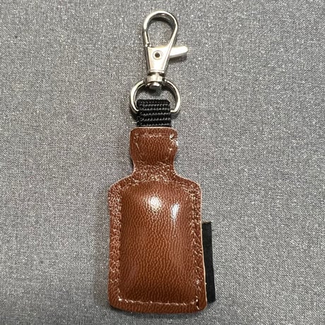 シュールな刺繍ワッペンキーホルダー( F-156 ウィスキー郷)