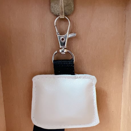 シュールな刺繍ワッペンキーホルダー( F-005コンビーフ)