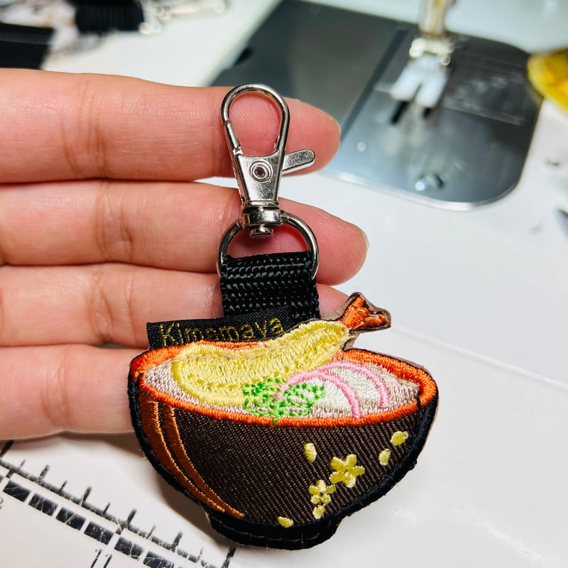 シュールな刺繍ワッペンキーホルダー( 天ぷらそば) | Kimamaya