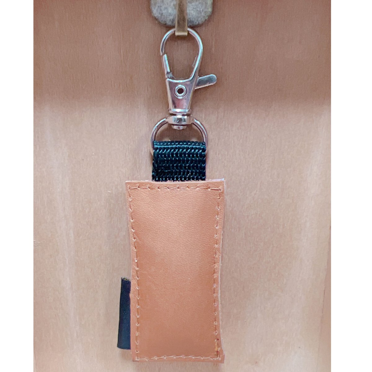 シュールな刺繍ワッペンキーホルダー(G-076工事中看板) | Kimamaya