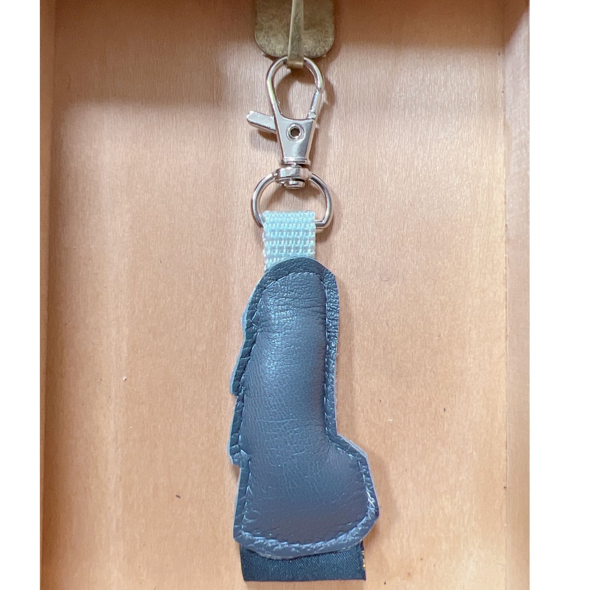 シュールな刺繍ワッペンキーホルダー(G-106モアイ像) | Kimamaya