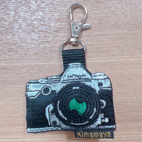 シュールな刺繍ワッペンキーホルダー(G-024カメラ)