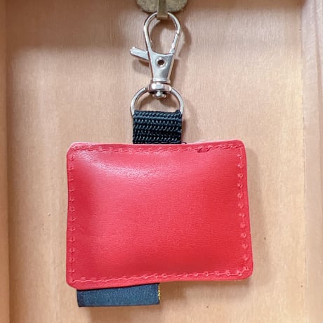 シュールな刺繍ワッペンキーホルダー(G-015レジ休止中)