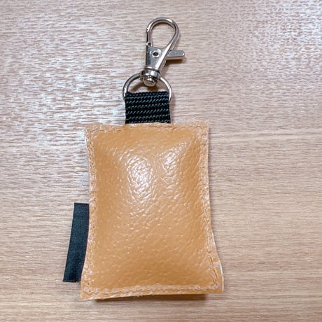 シュールな刺繍ワッペンキーホルダー(F-034ポテトチップス)